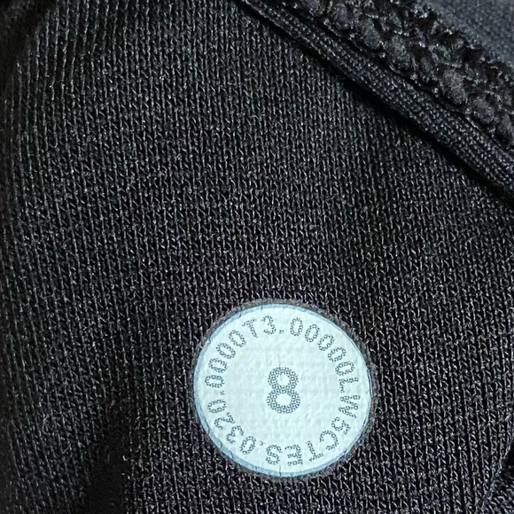 Women’s Size 8 Lululemon Black High-Rise Leggings - Picture 4 of 5